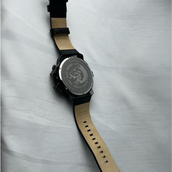 Diesel Deadeye Leather Chronograph Mens Watch DZ4409 - Picture 10 of 12